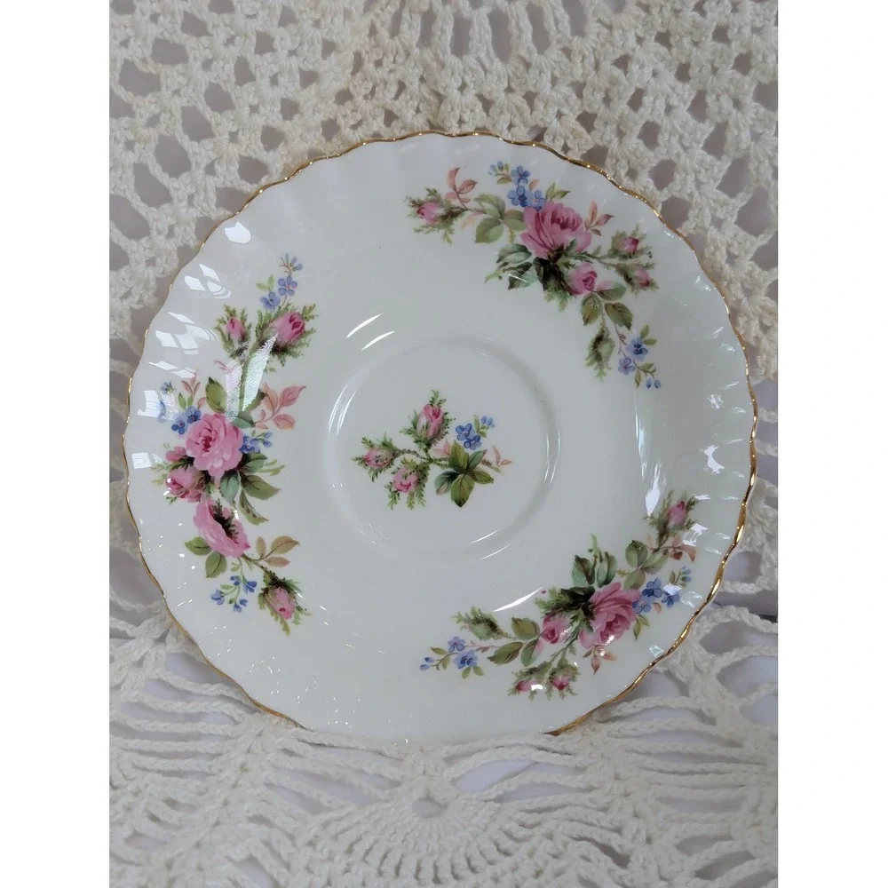 Royal Albert Moss Rose Tea Cup and Saucer Set Bone China England Pink Floral